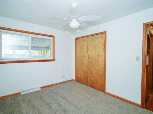 1200 Brookside Ave, Waukegan IL 60085-3721 exterior