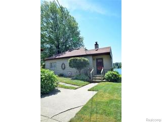 6143 Byram Lk Dr, Linden MI  48451-8741 exterior