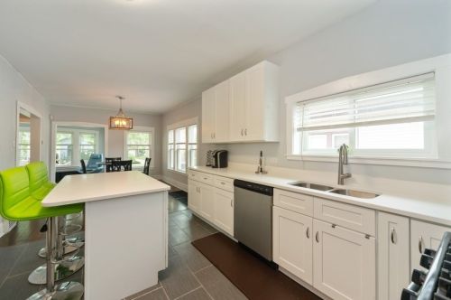 2011 6 Ave, Broadview IL 60153-3212 exterior