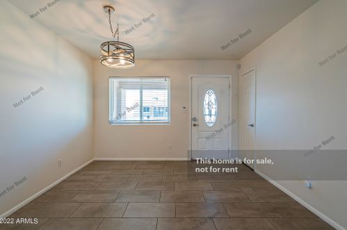 1023 Charleston Ave, Phoenix AZ  85022-1143 exterior