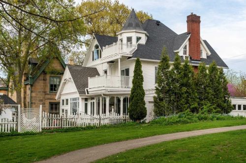 746 Gorham St, Madison WI 53703-1521 exterior