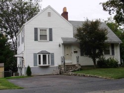 84 Fordham Rd, Newton, MA 02465-1226