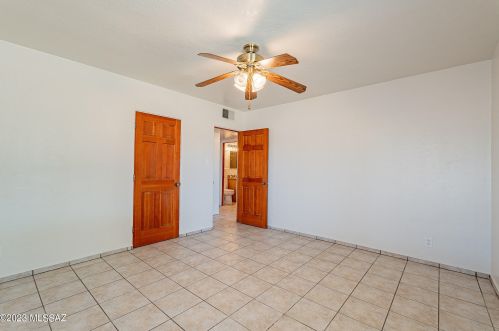 2419 23 St, Tucson AZ 85711-4916 exterior