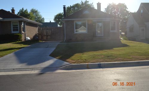 3521 48th St, Milwaukee, WI 53220-1511