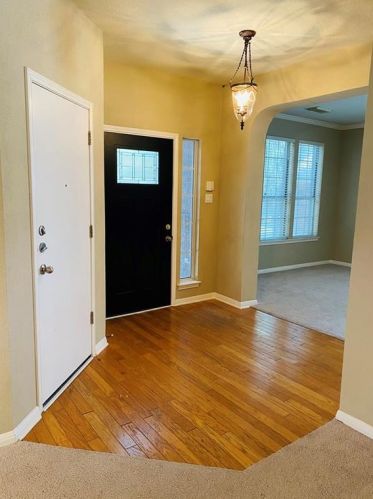 13404 Capadocia Cv, Austin TX  78727-1404 exterior