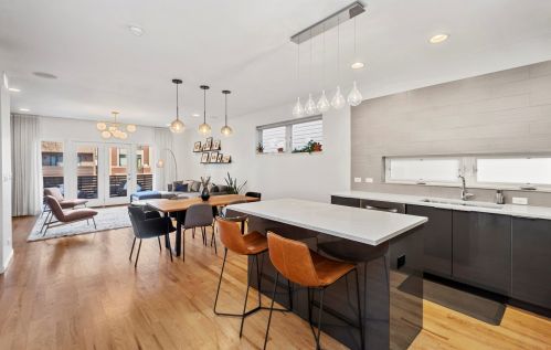 1715 Newberry Ave, Chicago IL 60608-2333 exterior