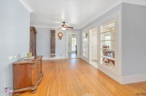 2400 Pacific Dr, Bakersfield CA 93306-4158 exterior