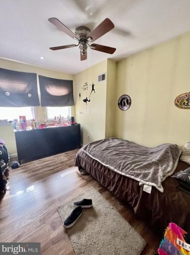 2011 6 St, Philadelphia PA 19122-1413 exterior