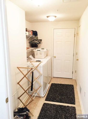 35 Forshee Cir, Montvale NJ 07645-1781 exterior