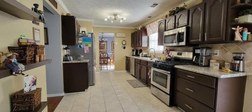 2260 Harmony Lk Cir, Lithonia GA exterior