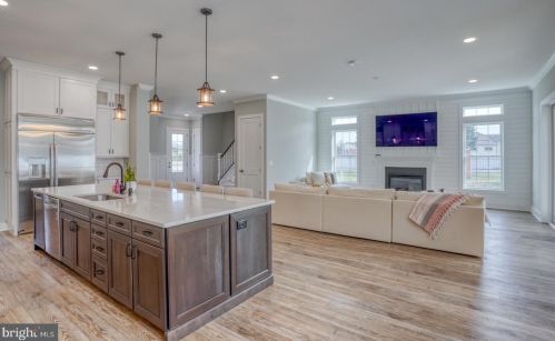 1 Ashburn Dr, Lewes DE 19958-9759 exterior