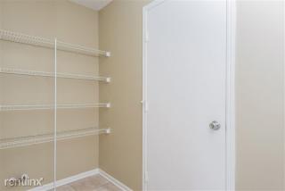 7825 Jaclyn Dr, Indianapolis IN  46237-9235 exterior