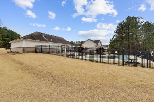 4954 Lower Elm St, Atlanta GA 30349-1688 exterior