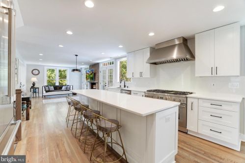 1326 Kirby Rd, Mc Lean VA  22101-2409 exterior