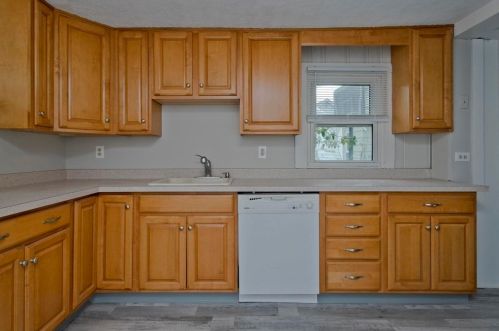 35 Prospect St, Enfield CT 06082-3443 exterior