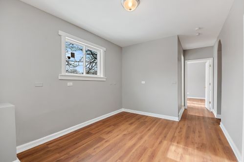 8444 Buffalo Ave, Chicago IL  60617-2609 exterior