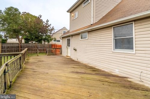 152 Louise Ter, Glen Burnie MD 21060-7339 exterior