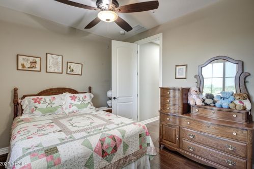 6151 Fresno St, Chandler AZ 85249-5589 exterior