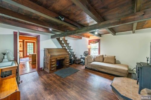 1687 County Rd 565, Wantage NJ 07461-4809 exterior