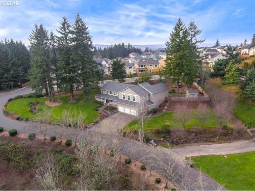 14945 Hawk Ridge Rd, Portland, OR 97224-1305