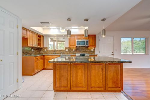 5048 Placita Del Lazo, Tucson AZ  85750-1529 exterior