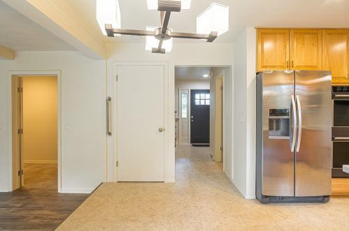 1136 Brewster Rd, Rochester MI 48309-1433 exterior