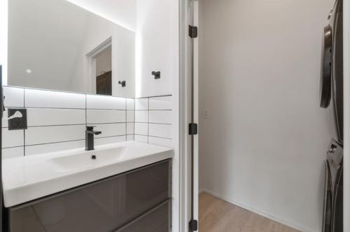 5145 Holmes St, Pittsburgh PA  15201-2433 exterior