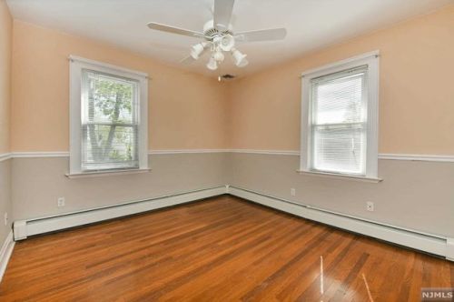 47 Kipp Ave, Hasbrouck Heights NJ 07604-1216 exterior