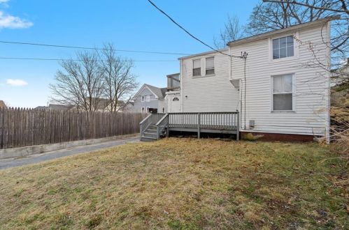 76 Newark St, Providence, RI 02908-5316