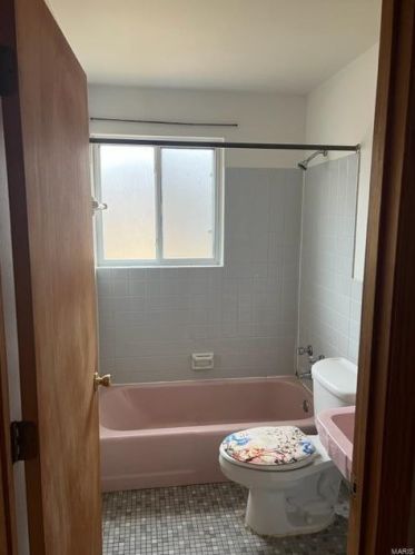 10288 Dacey Dr, Saint Louis MO 63136-3313 exterior