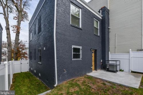 4227 Edson Pl, Washington DC  20019-8023 exterior
