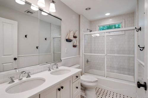 9 Miller Cir, Armonk NY 10504-1357 exterior