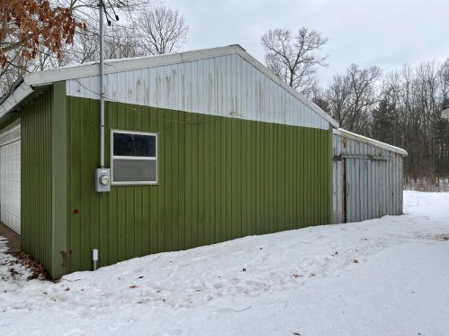 1120 37th St, Allegan MI 49010-8308 exterior