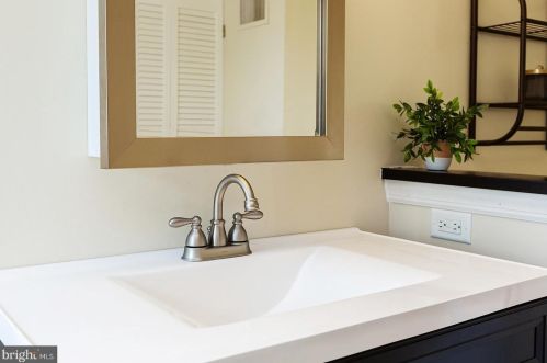 441 Nevin St, Lancaster PA  17603-3360 exterior