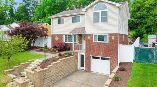1157 Michael Dr, Pittsburgh, PA 15227-3945