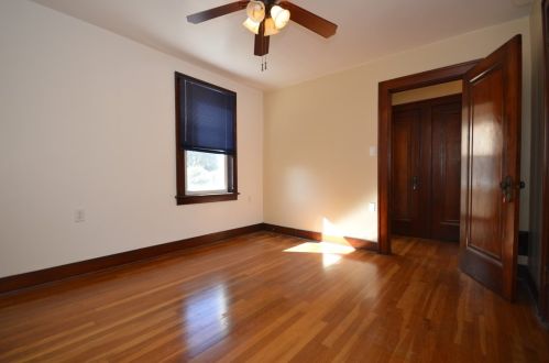 16 Lehigh Ave, Pittsburgh PA 15229-1556 exterior