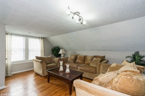 2036 Pulaski Rd, Chicago IL 60803-1114 exterior