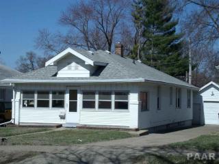 1413 Catherine St, Pekin, IL 61554-3725