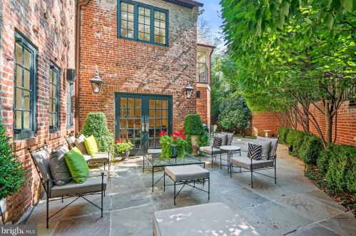 2446 Kalorama Rd, Washington DC 20008-1625 exterior