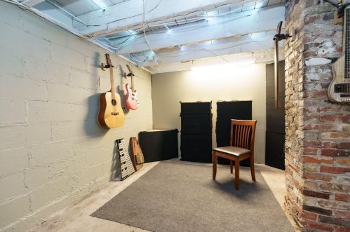 4624 1 St, Kalamazoo MI 49009-7943 exterior