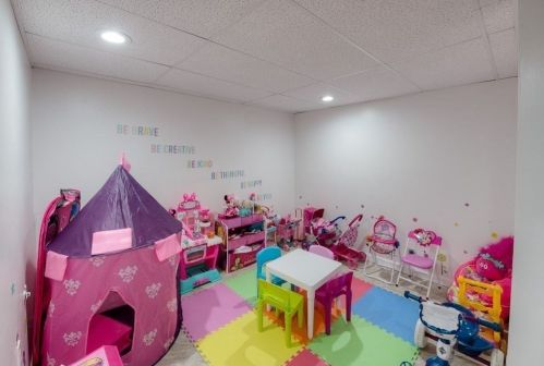 9 Quaker Rd, Worcester MA 01602-2298 exterior