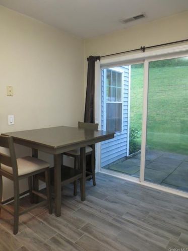 29 Tall Tree Ln, Poughkeepsie NY 12601-7207 exterior