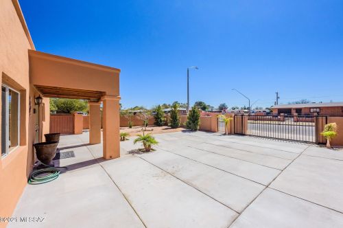 2437 20th St, Tucson, AZ 85719-7024