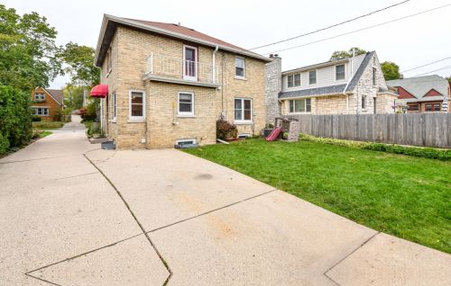 2508 Lefeber Ave, Milwaukee WI 53213-1222 exterior