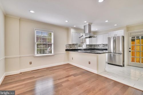 223 Fayette St, Alexandria VA  22314-3520 exterior