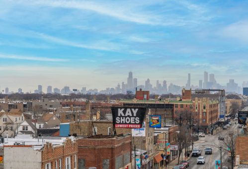 2860 Milwaukee Ave, Chicago IL  60618-7413 exterior