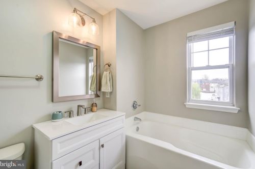 5035 Kimi Gray Ct, Washington DC  20019-5917 exterior