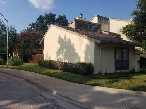 9201 Chimney Corner Ln, Dallas, TX 75243-2021