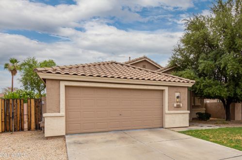 6063 Danielson Way, Chandler AZ  85249-4154 exterior