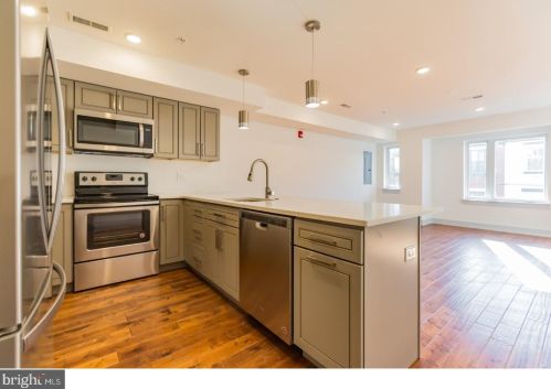 1511 Brown St, Philadelphia, PA 19130-2905